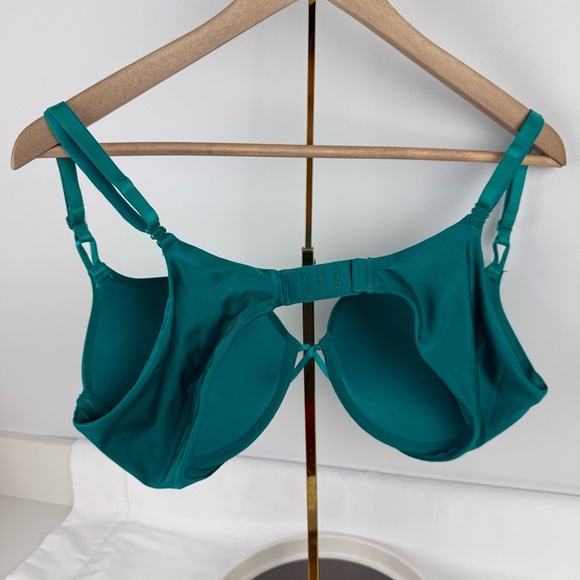 Victoria’s Secret Bra Bundle – Set of 3 (Size 38C) - Picture 8 of 15